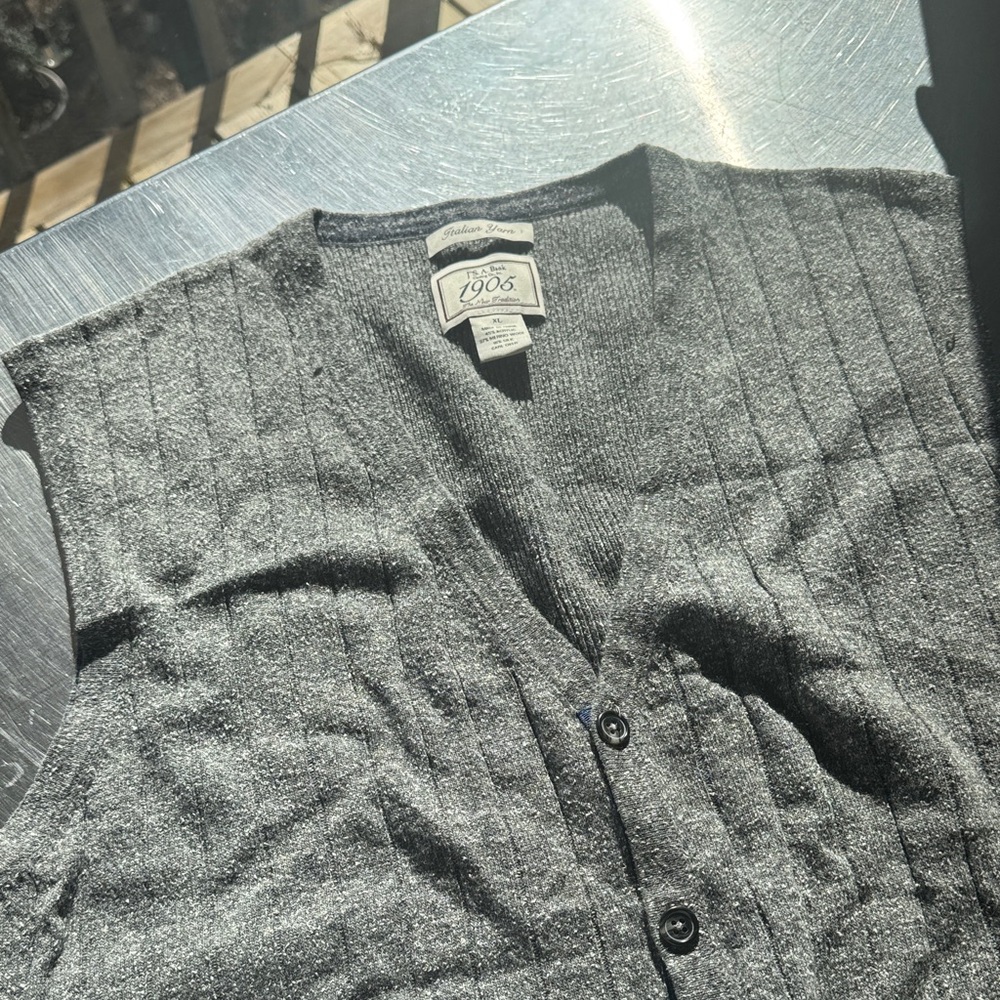 Jos.A.Bank Italian Yarn Charcoal Cardigan Vest